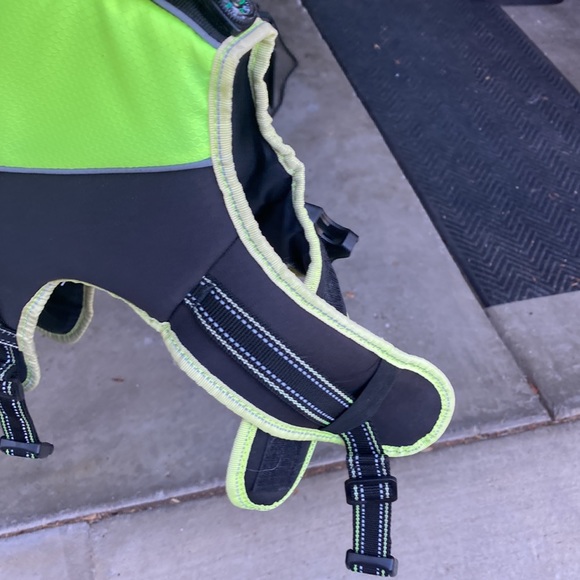 Arcadia Trail dog life vest, size Medium - Picture 3 of 10